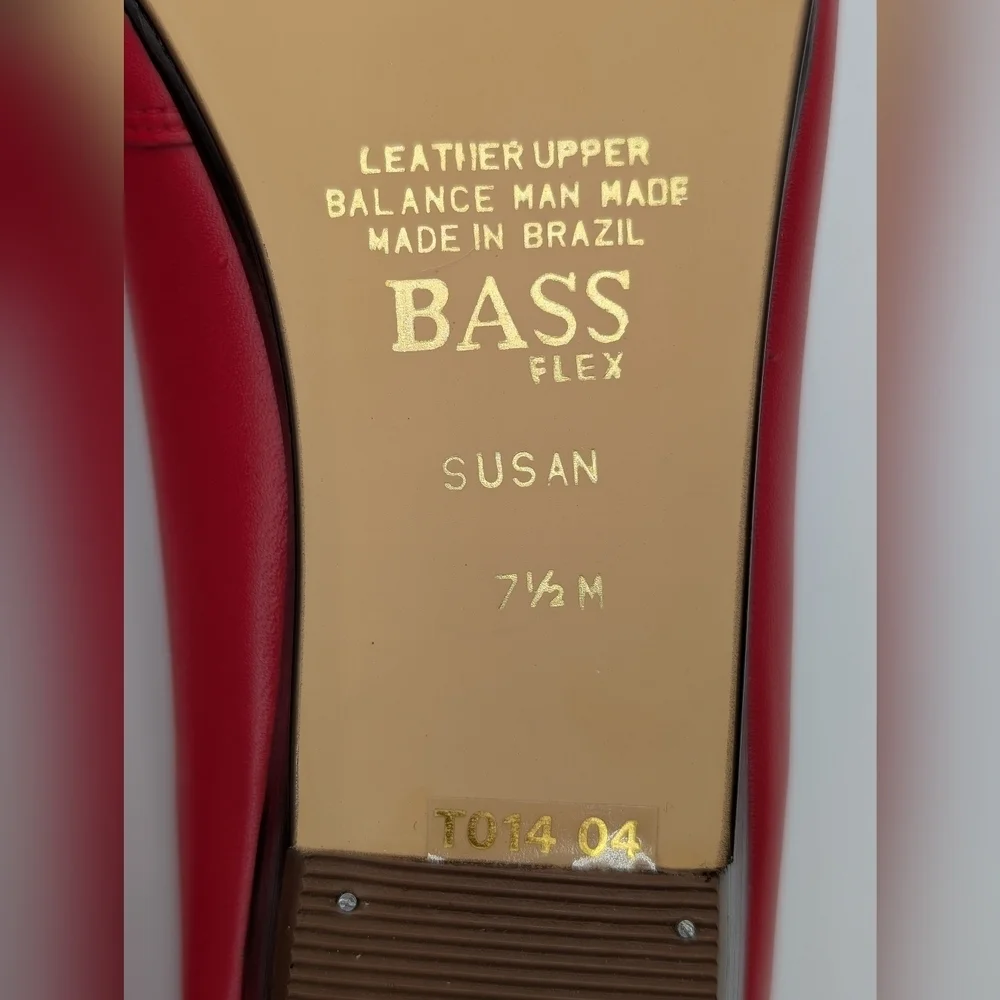 NWOB B.H. Bass & Co. Red Susan Leather Ballet Flats Women Size 7.5 M